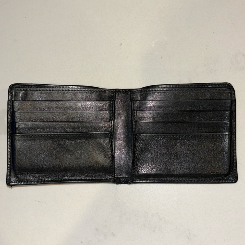 Black Burberry Bi-Fold Wallet - Gently used - Open to offers! - Picture 2 of 3